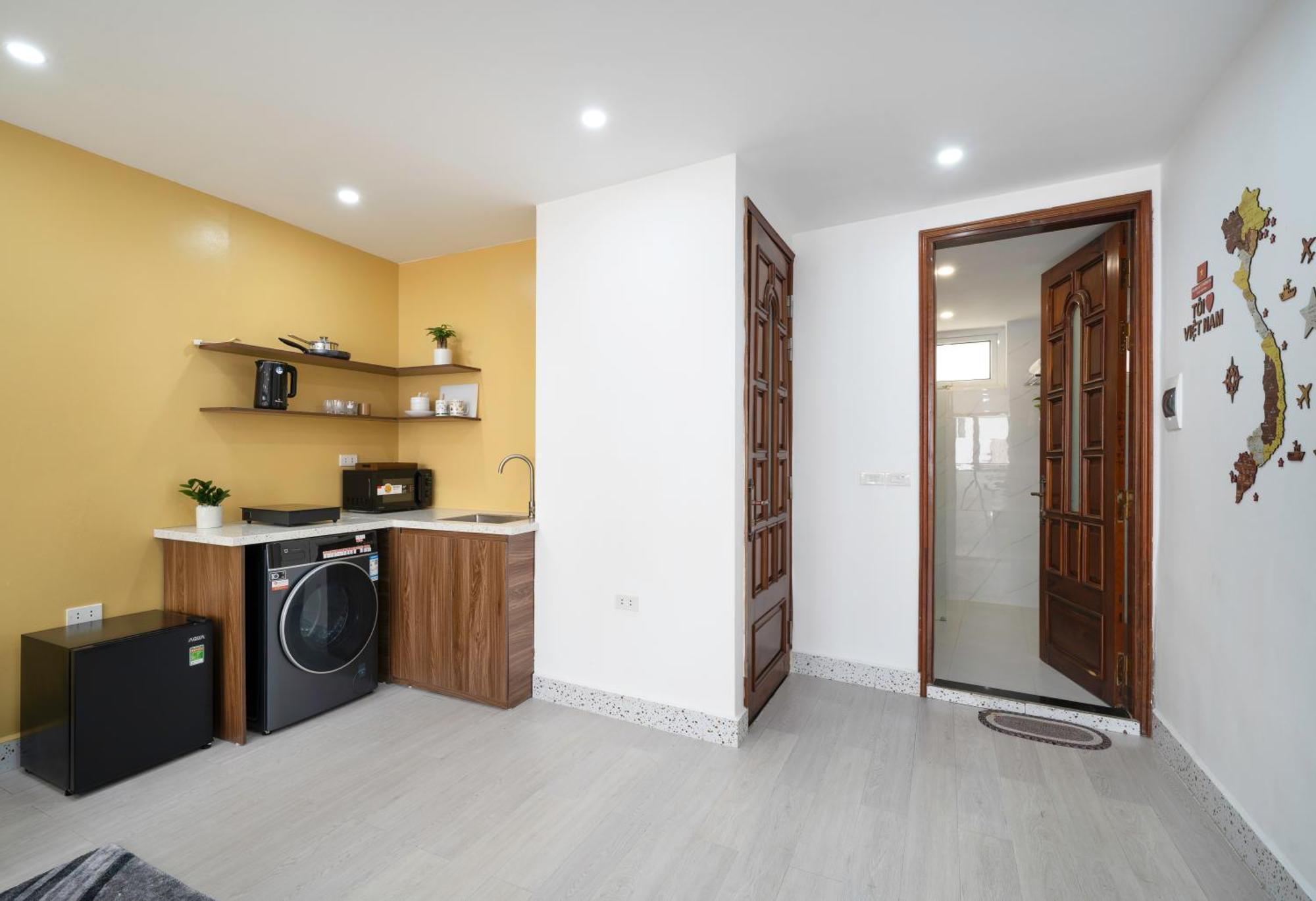 Alley Apartment *